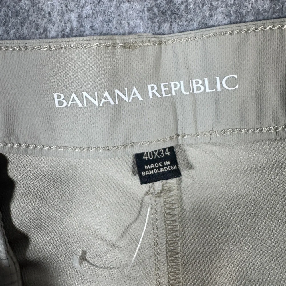 Banana Republic Core Temp Performance Pants Mens 40x34 Khaki Tan Straight Leg